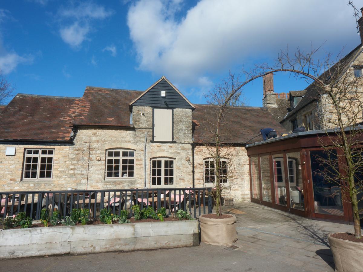 Bear And Ragged Staff Cumnor Exterior foto